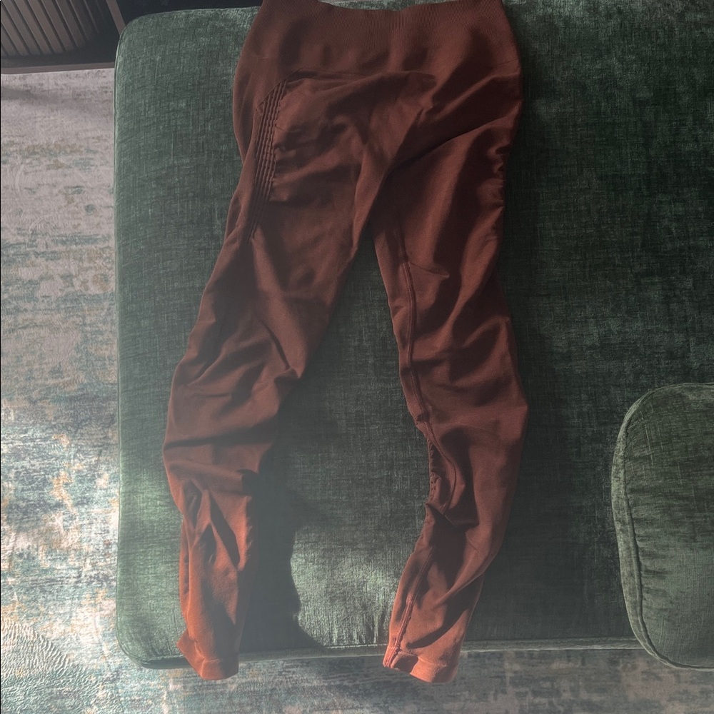 Alphalete Women's coffee Brown Leggings- contour
